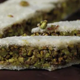 بلورية بيضاء